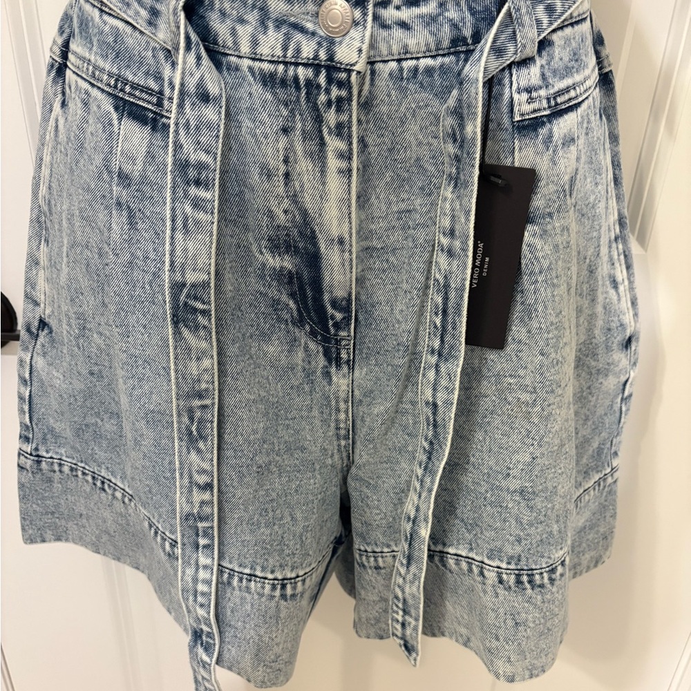 Vero Moda Denim Blue Women's Shorts